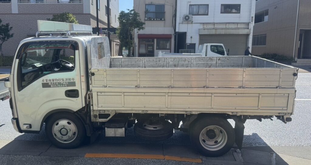 ⑦3tトラック